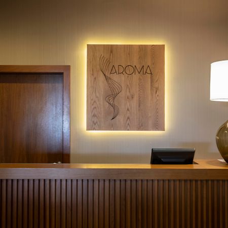 Monte Santo Resort Карвоейру Екстер'єр фото Reception desk at the hotel