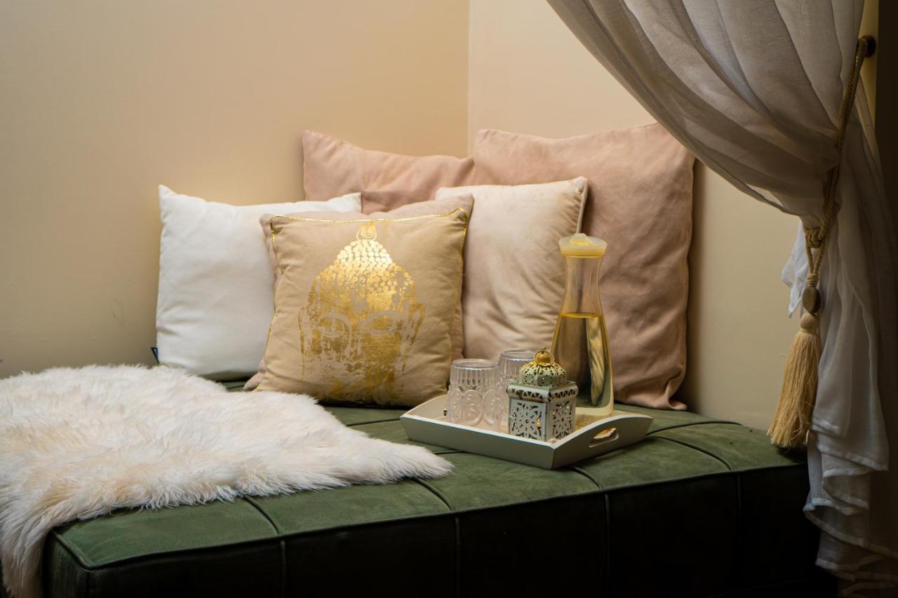 Monte Santo Resort Карвоейру Екстер'єр фото A variety of cushions