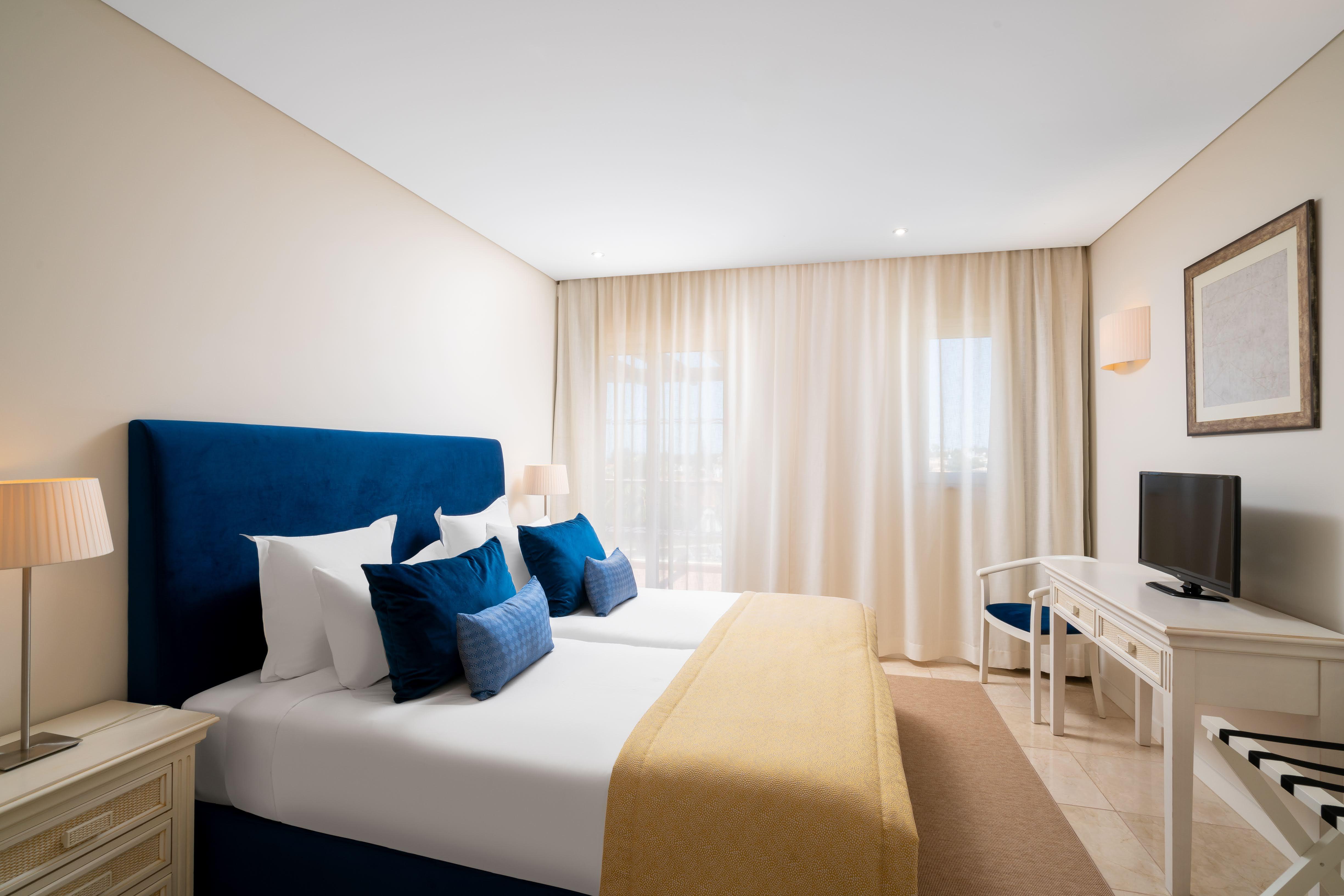Monte Santo Resort Карвоейру Екстер'єр фото A bedroom at the hotel