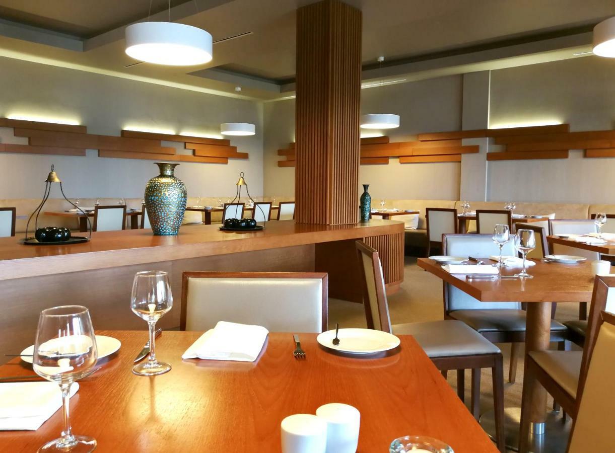 Monte Santo Resort Карвоейру Екстер'єр фото Interior of the restaurant