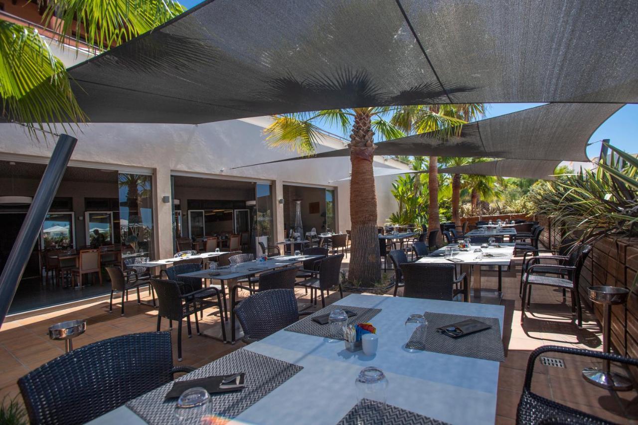 Monte Santo Resort Карвоейру Екстер'єр фото Restaurant in Portals Nous
